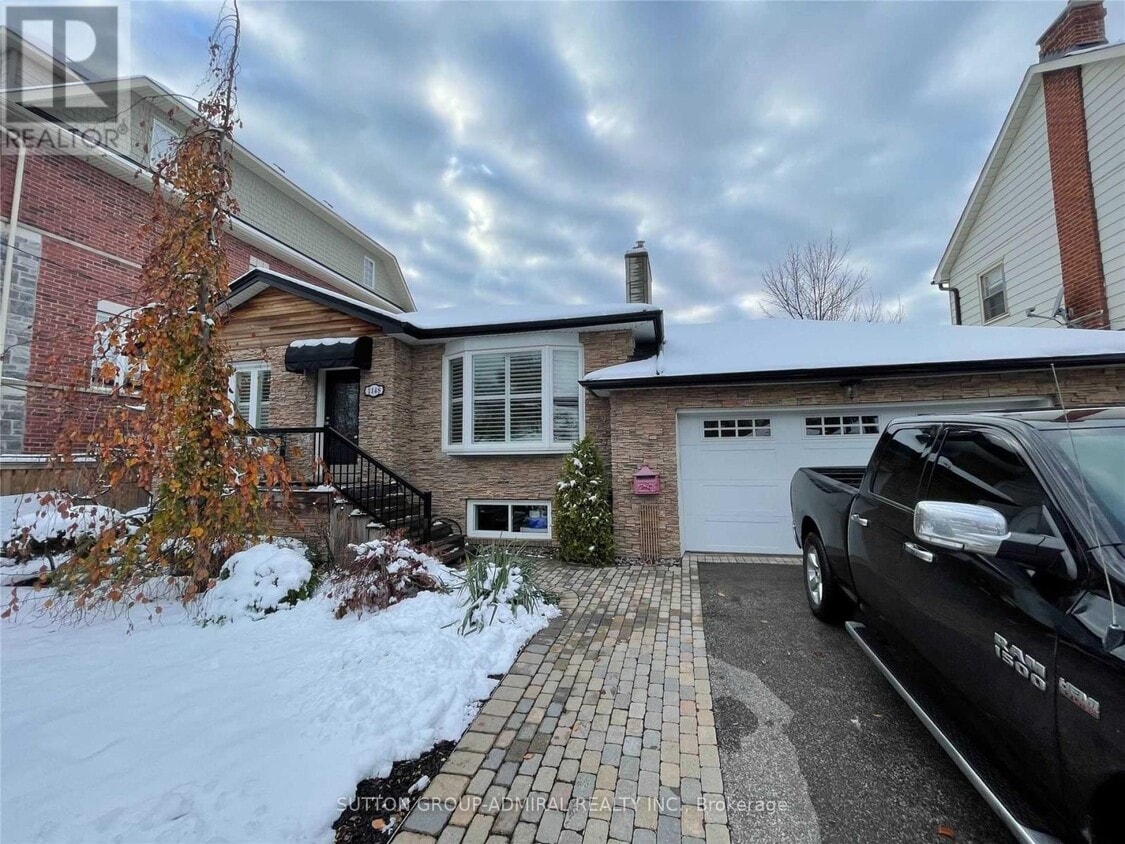 Primary Photo - 1148 Islington Ave