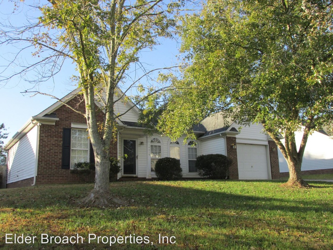 Primary Photo - 14414 Planters Knob Ln