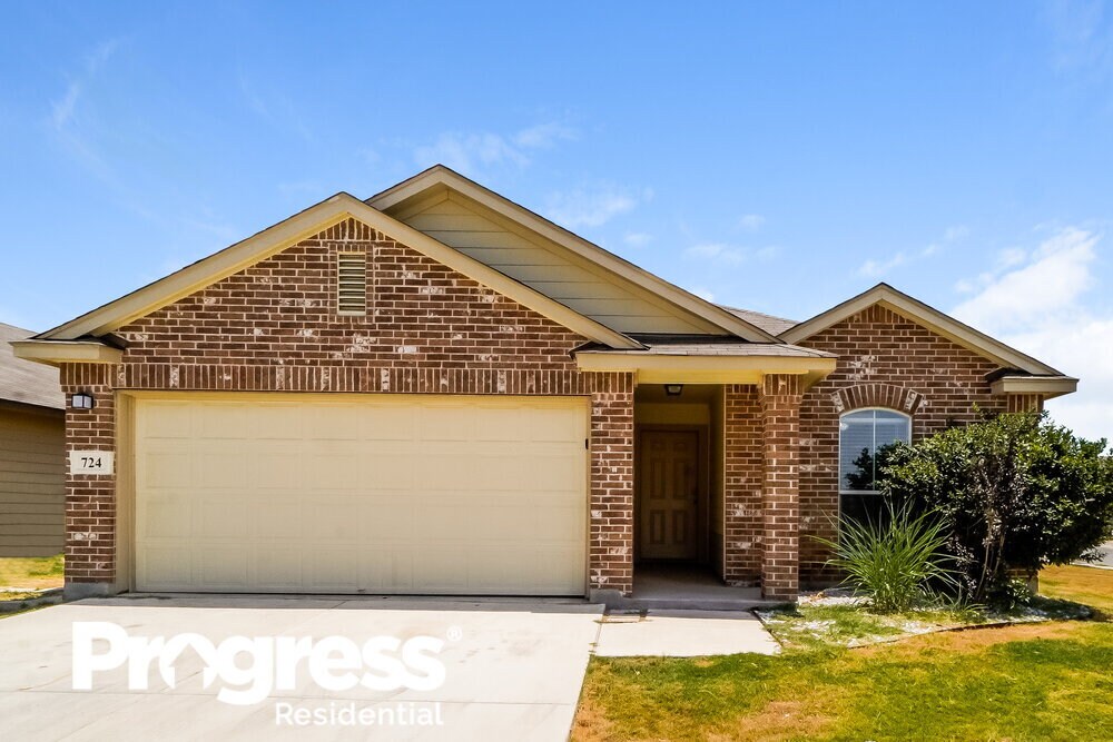 Foto principal - 724 Spectrum Dr