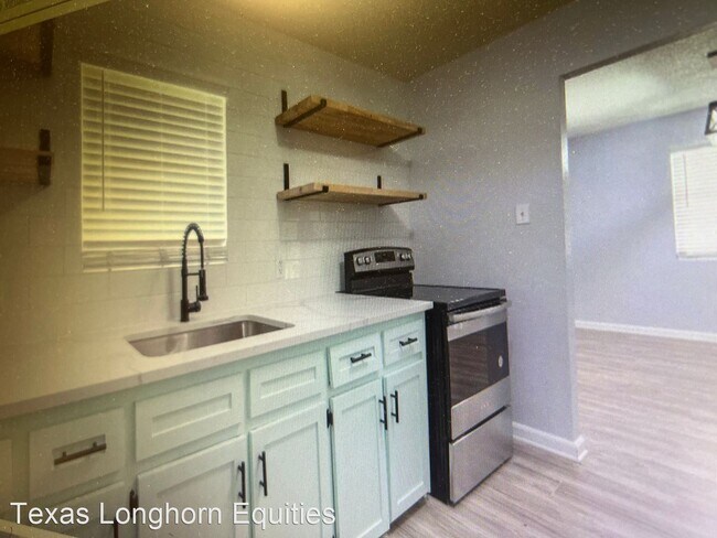 Building Photo - 3 br, 1 bath House - 3225 Evergreen Dr.
