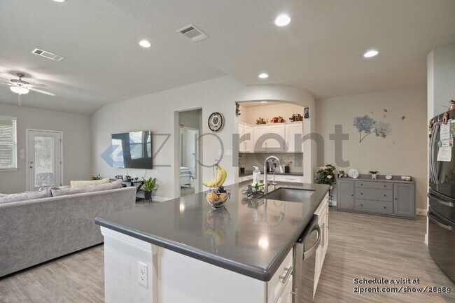 Building Photo - 6611 Gentry Farm