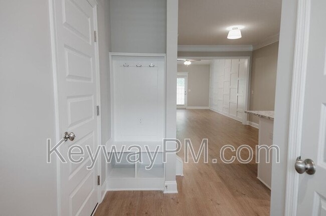 Building Photo - 4512 Chestnut Trl