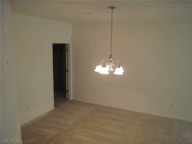 Foto del edificio - 6868 Sky Pointe Dr