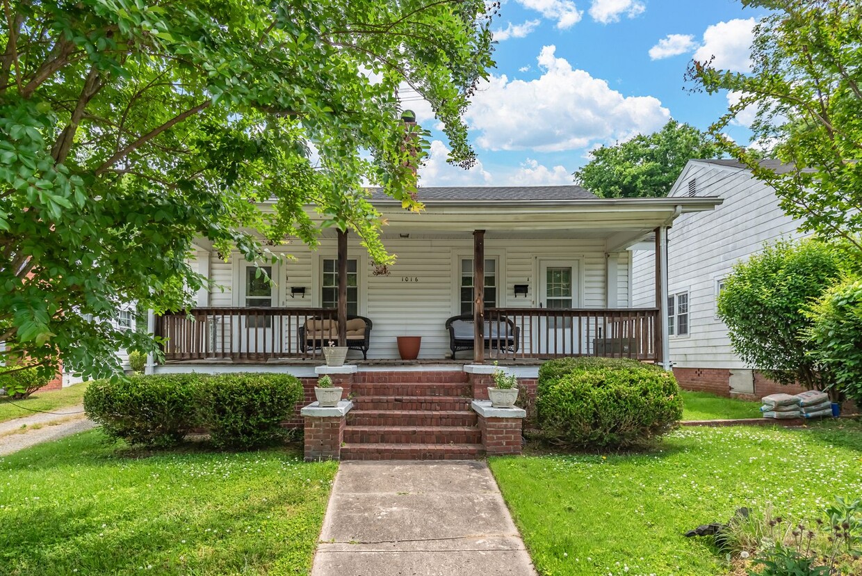 1016 Park Ave Unit B, Durham, NC 27703 Condo for Rent in Durham, NC