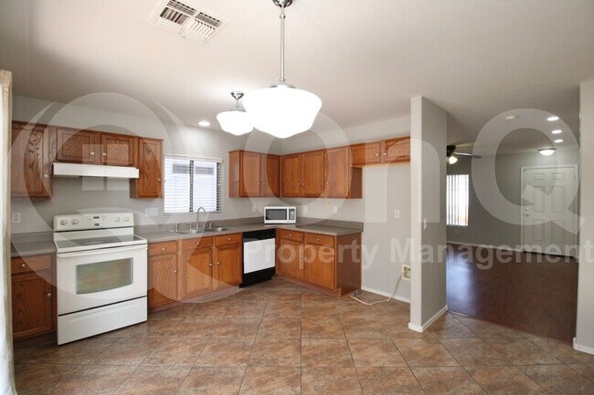Building Photo - 12433 W Aster Dr