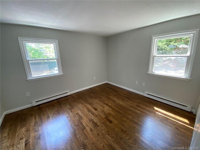 Foto del edificio - 78 Homeside Ave