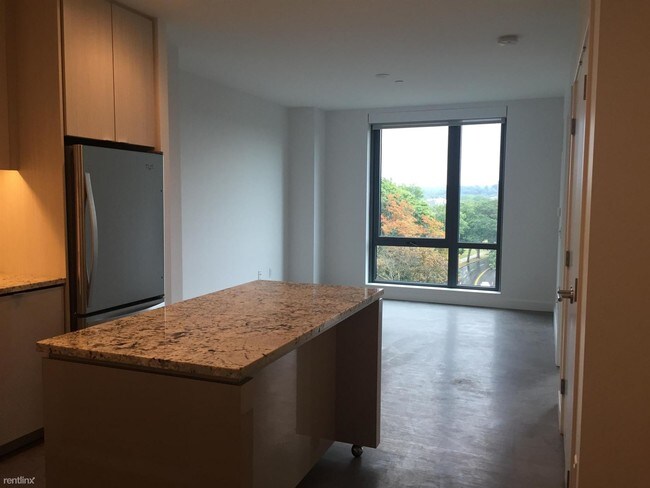 Building Photo - 1 br, 1 bath  - 80 Fenwood St. #617