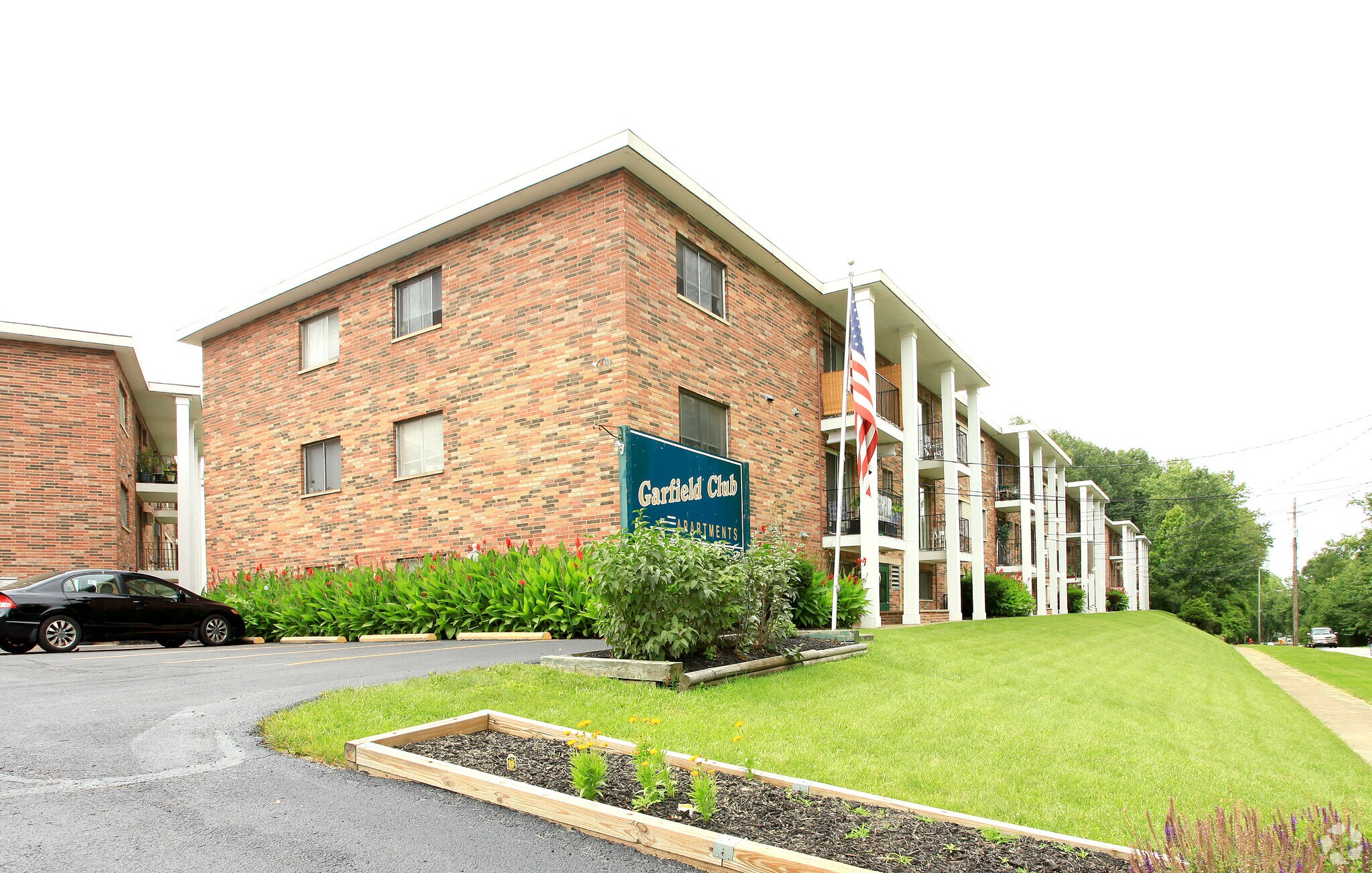 Garfield Club Apartments – photo 3