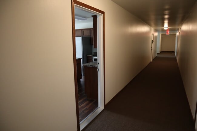 Building Photo - Dreamsville Apartments