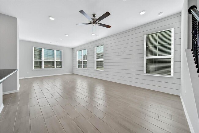 Foto del edificio - 11926 Amber Oak Wy
