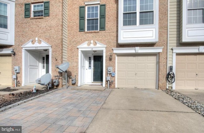 Building Photo - 18 Alexandra Ct