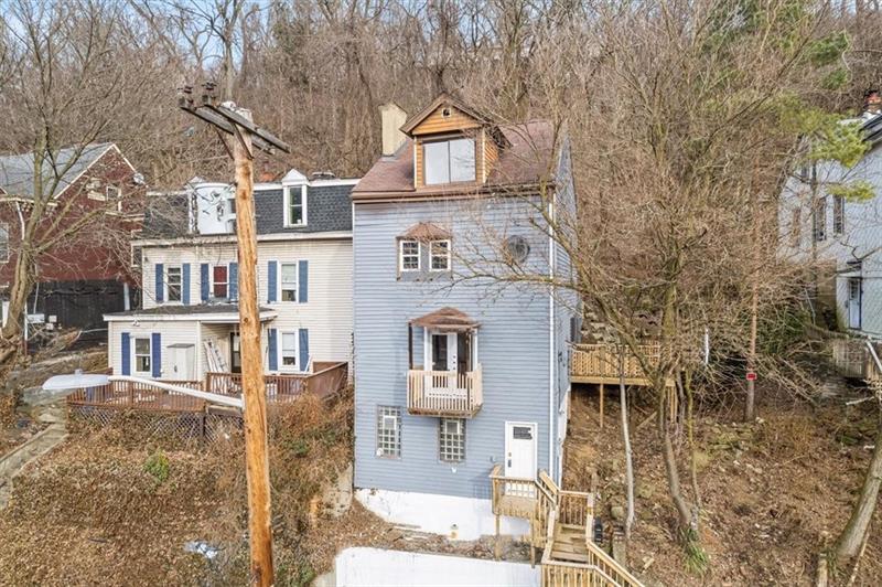 Primary Photo - 15 Solar St