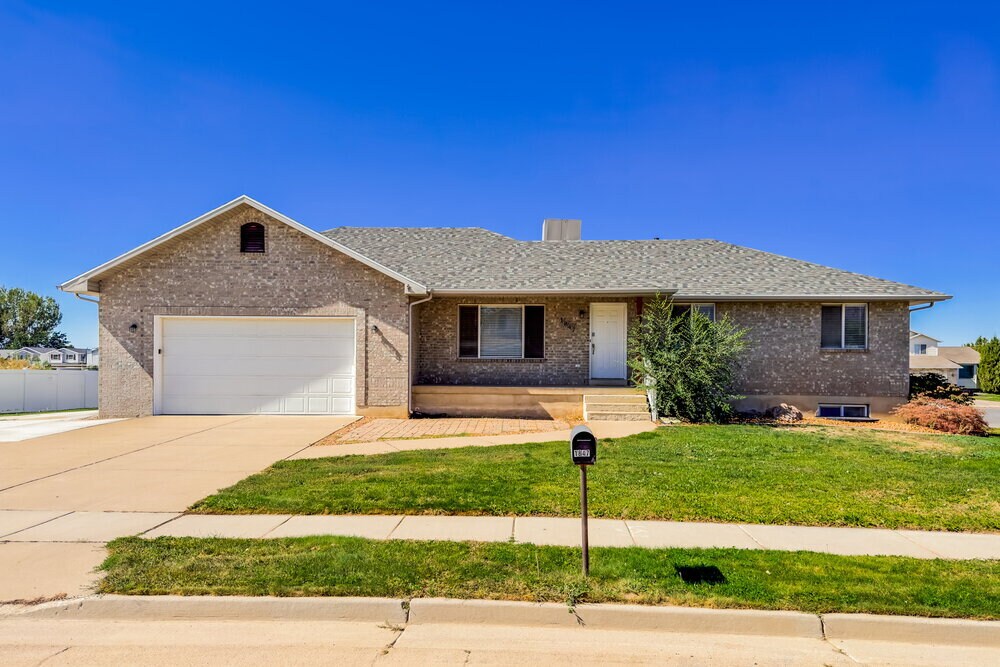 Primary Photo - 1847 N 725 W
