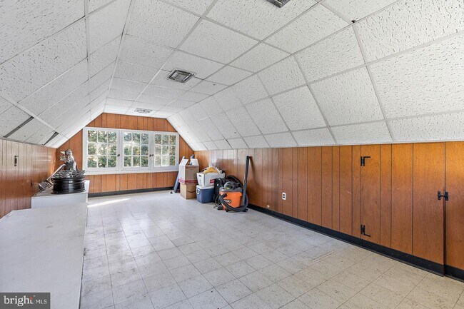 Building Photo - 2317 Macdonough Rd