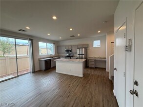 Building Photo - 6768 Wormwood Ln
