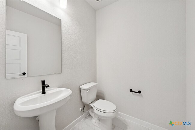 Building Photo - 129 Radnor Rd