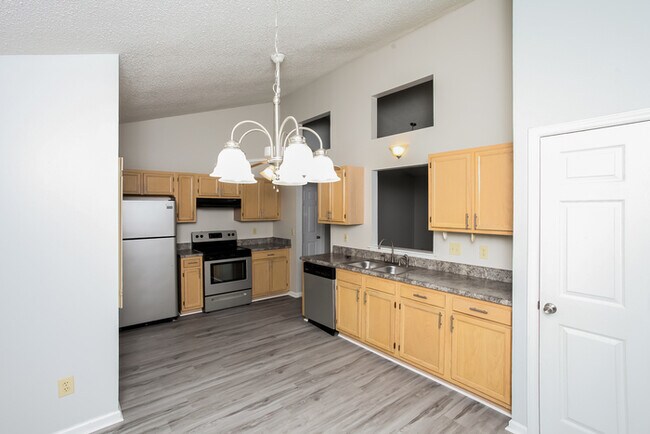 Building Photo - 50 Dovecreek