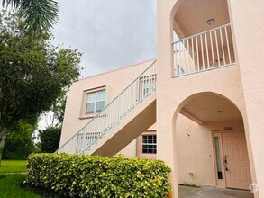 Building Photo - 2088 SE Wild Meadow Cir