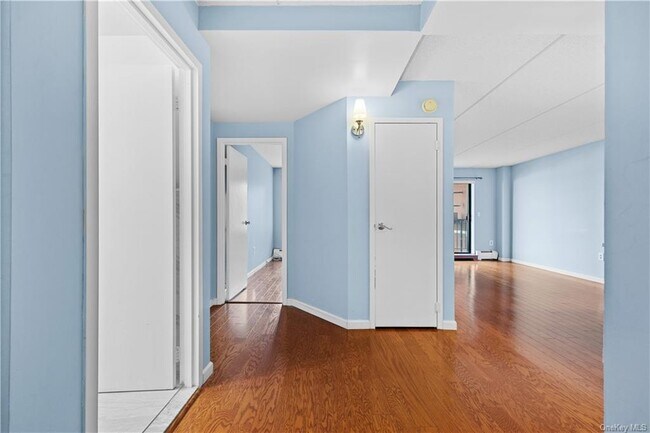 Building Photo - 123 Mamaroneck Ave