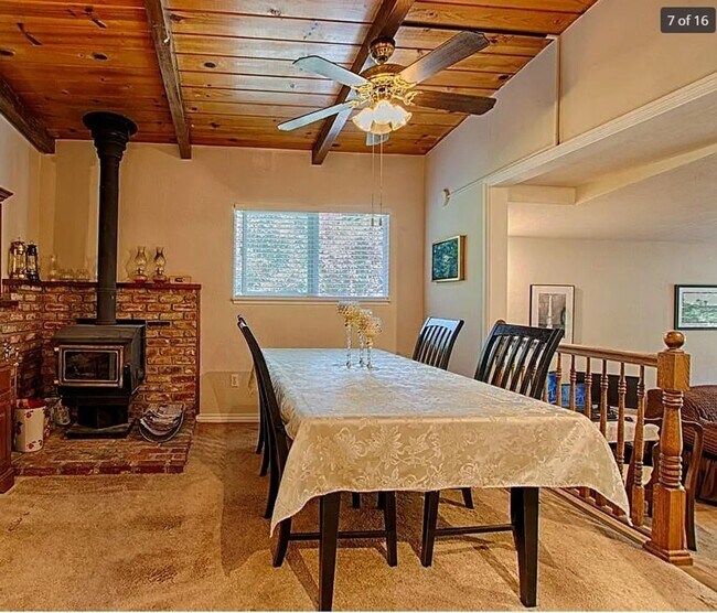 Building Photo - Charming 3BR House in Felton