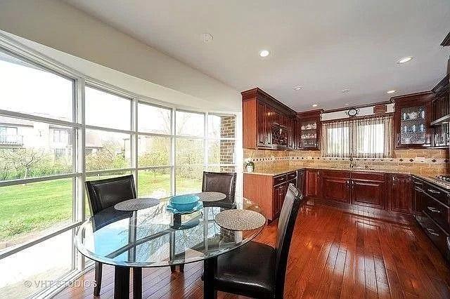 Foto del edificio - 3420 Winnetka Rd