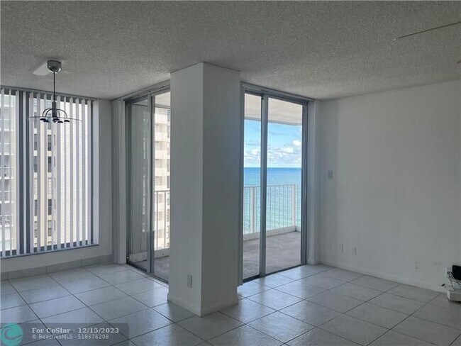 Foto del edificio - 1010 S Ocean Blvd