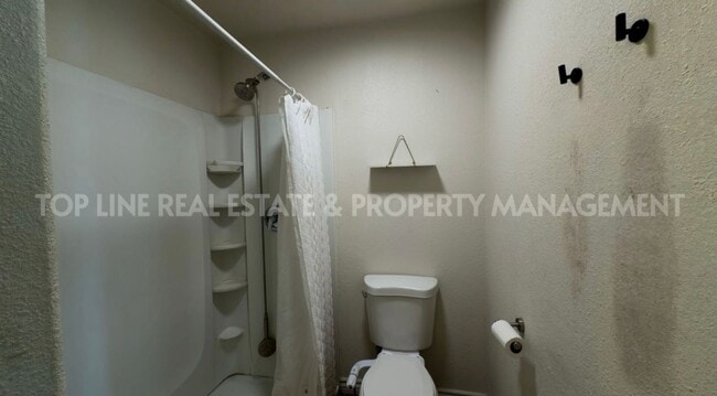 Building Photo - Coming Soon!  Home For Rent with pool. Tenant occupied. Please do not disturb tenants.