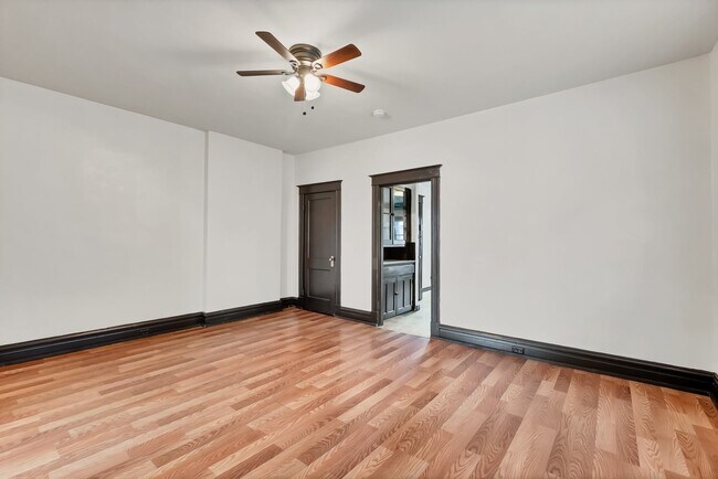 Building Photo - 2720 Texas Ave