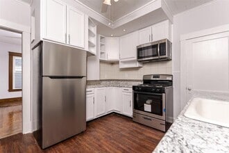 Building Photo - 645 Pawling Ave