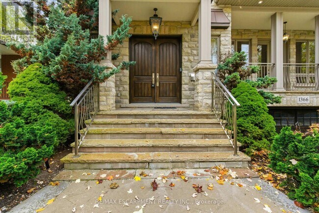 Building Photo - 1366 Wilson Ave