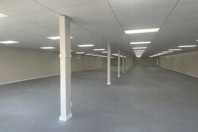 Building Photo - 804 N Kingshighway St