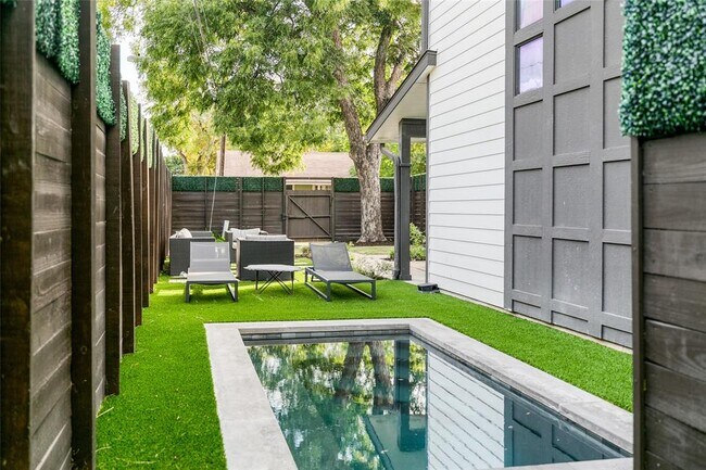 Foto del edificio - 2612 Hidalgo St