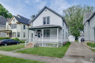 Building Photo - 30 Olcott St