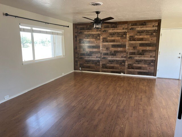 Building Photo - 1414 Lewis Oak Rd