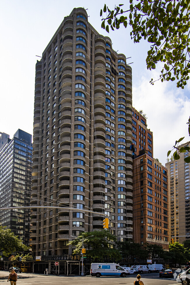 44 W 62nd St New York, NY 10023-7008 - Lincoln Plaza Towers Apartments