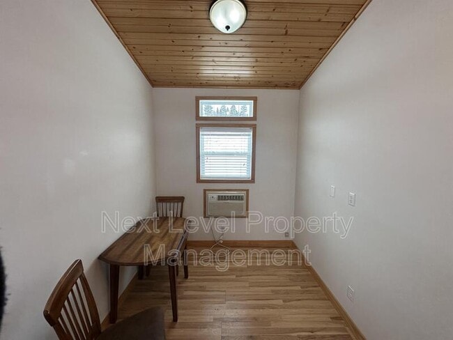 Building Photo - 330 Windsong Way
