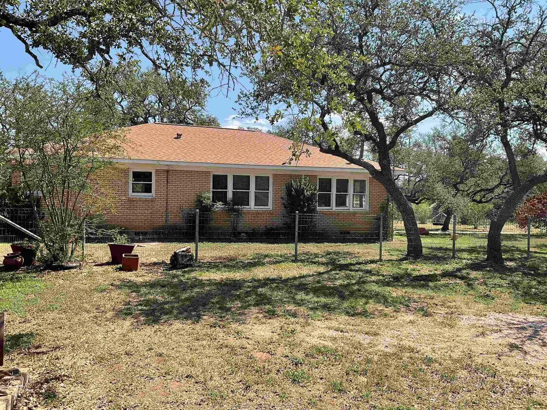 1055 TX29, Bertram, TX 78605 House Rental in Bertram, TX