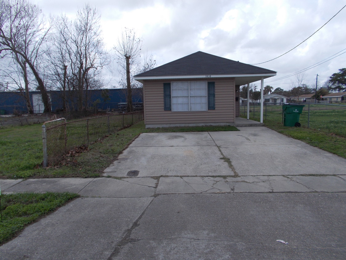 1616 Huey P Long Ave, Gretna, LA 70053 House Rental in Gretna, LA
