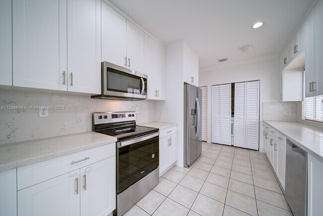 Foto del edificio - 16125 SW 147th St