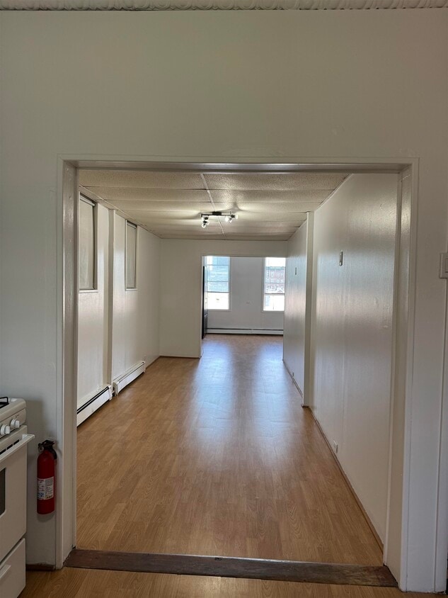 Primary Photo - 630 Grand St