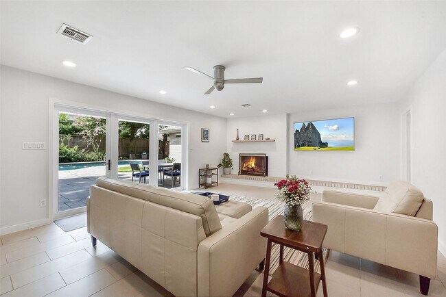 Foto del edificio - 12326 Old Oaks Dr