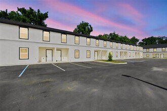 Building Photo - 1070 E Church St