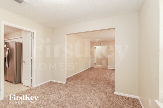 Building Photo - 9727 John Bank Dr