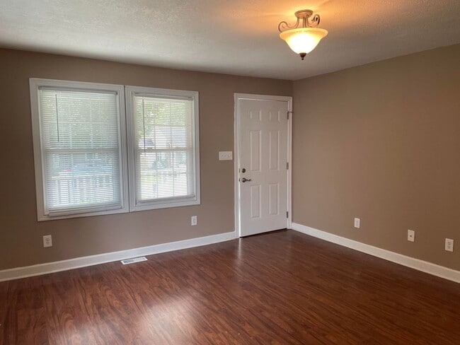 Living Room 1 - 3309 Godfrey St
