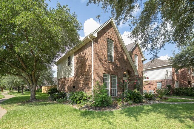 Building Photo - 1326 Hathorn Way Dr