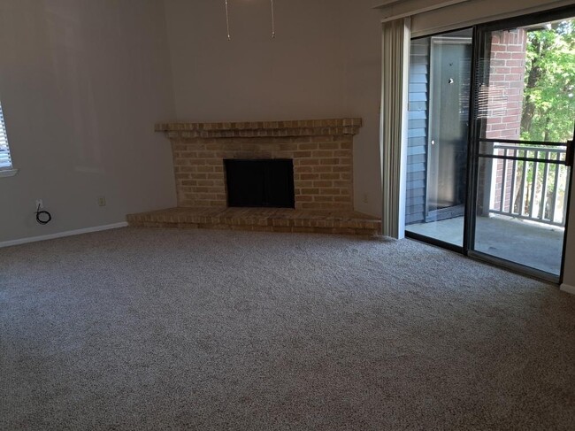 Building Photo - 919 Carrell St