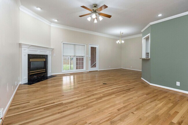 Foto del edificio - 10005 Brighton Springs Ct