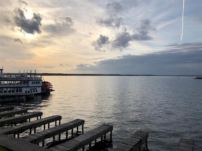 Foto del edificio - 7039 Kingston Cove Ln