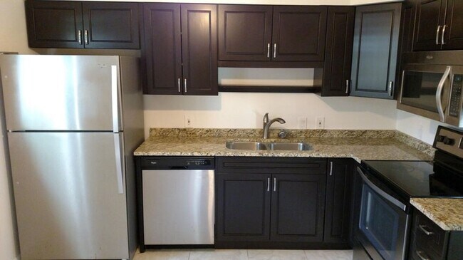 Foto del edificio - 630-632 SW 7th Ave