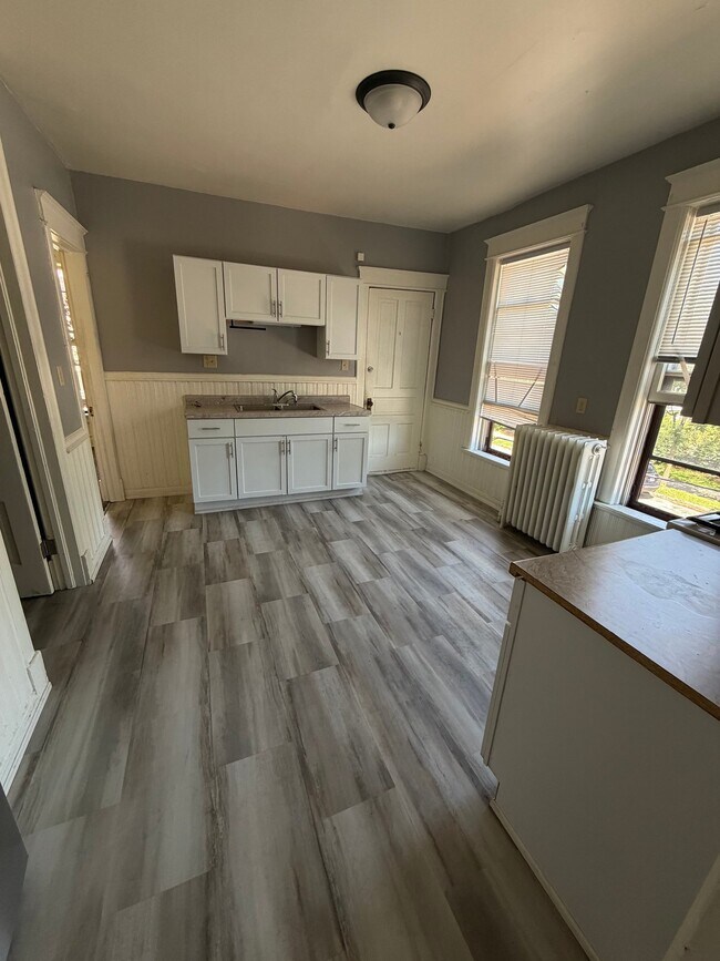 Foto del edificio - 830 E Locust St